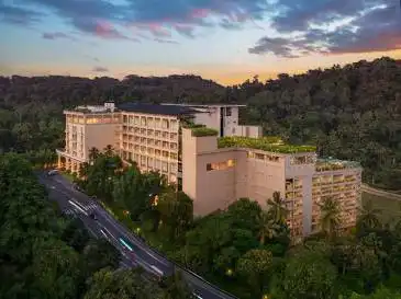 Photo of The Golden Crown Hotel